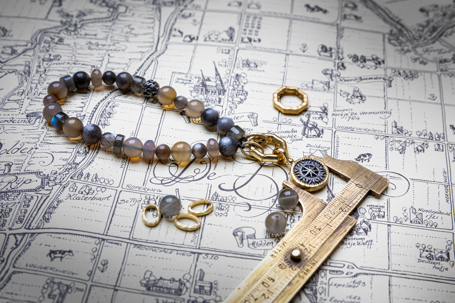 Compass-handcrafted-jewelry