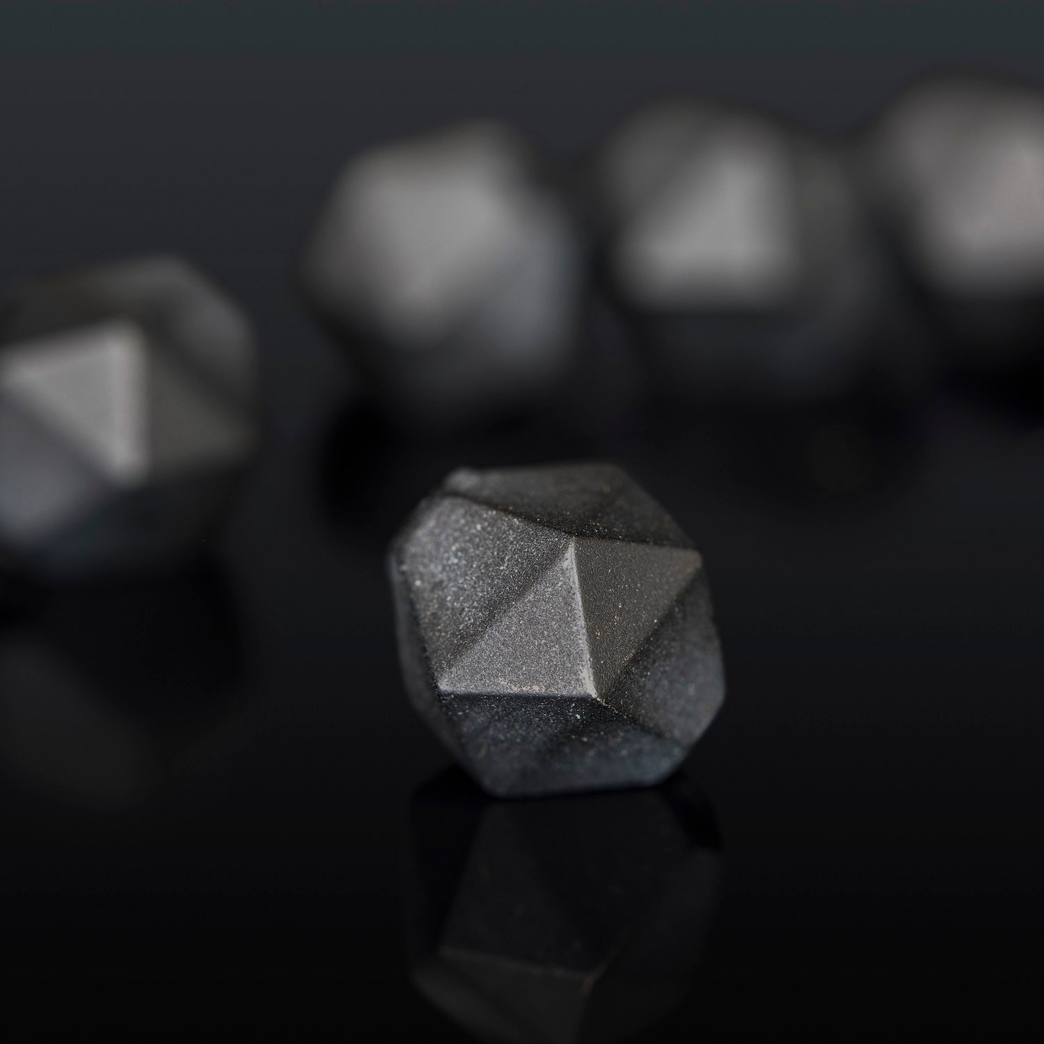 compass-jewelry-Onyx-Matte-Bead