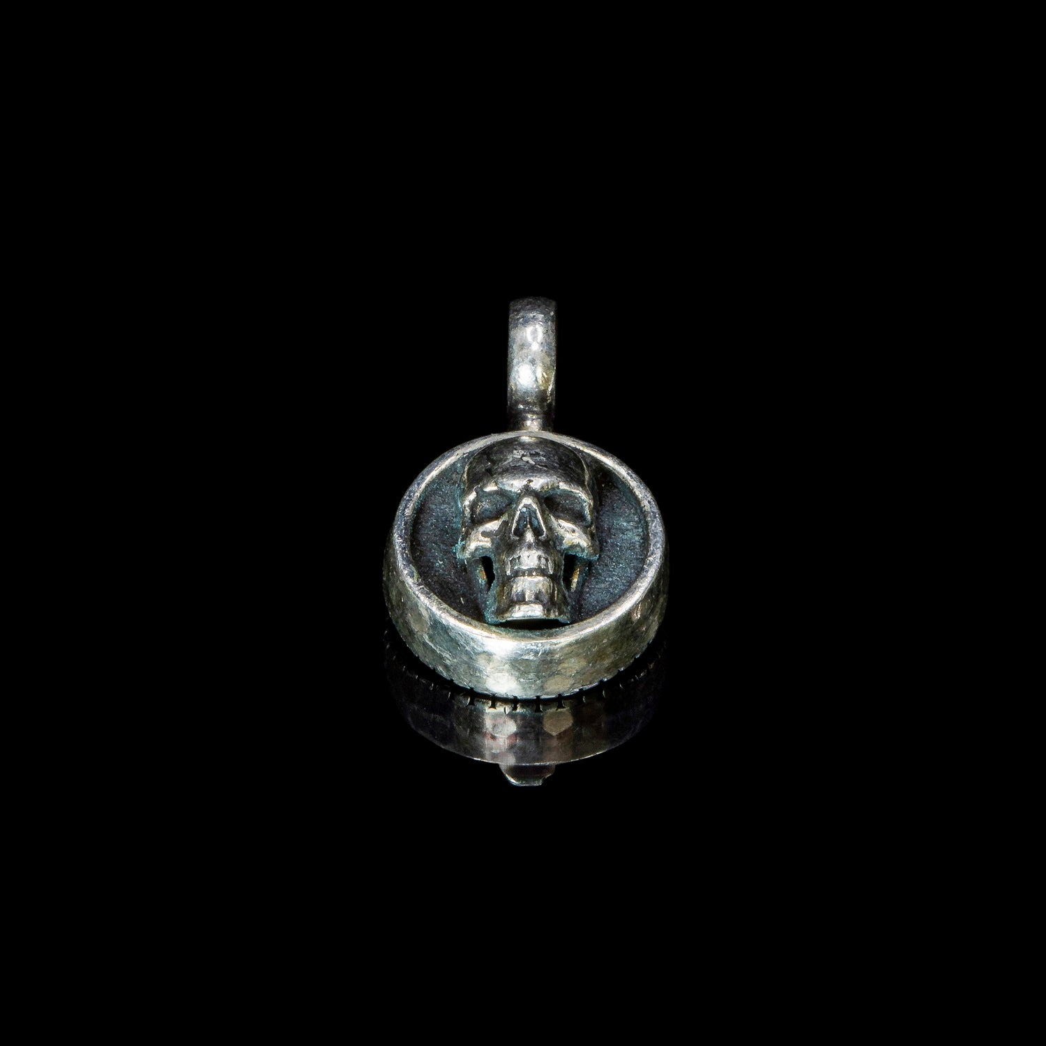 compass-jewelry-necklace-Pendant-with-skull